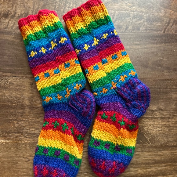 Fair Trade Made in Nepal Merino Wool Sock Pair Knitted Rainbow NWT - Picture 4 of 4